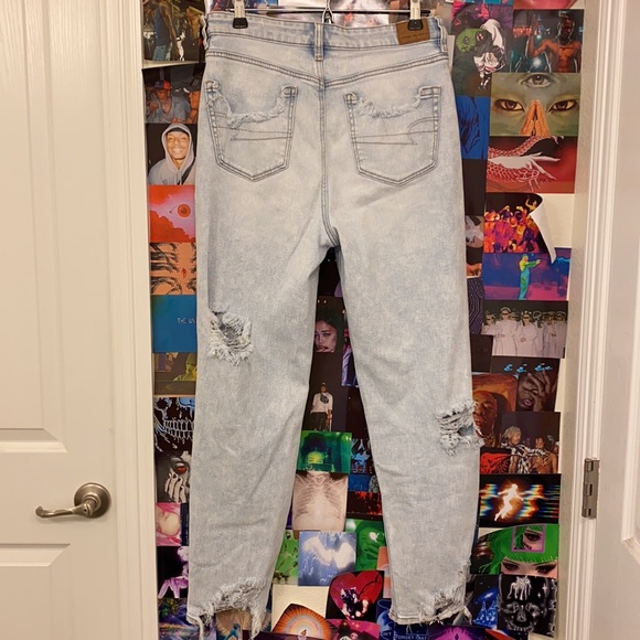 American Eagle Ripped Jeans - Picture 2 of 5